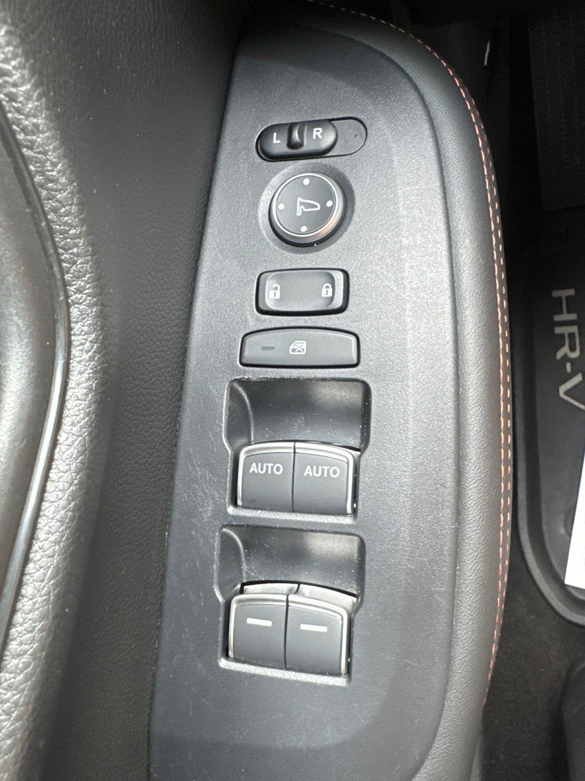 Used 2025 Honda HR-V Sport image 21