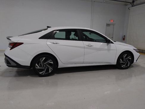 Used 2025 Hyundai Elantra Sport image 10