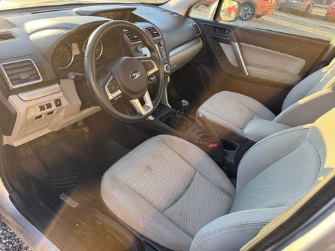Used 2018 Subaru Forester 2.5i image 9