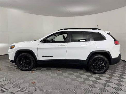 Used 2023 Jeep Cherokee Altitude Lux w/ Lux Elite Package image 11