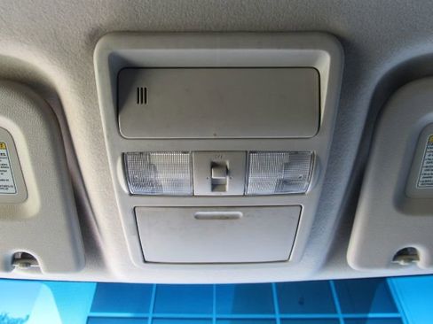 Used 2019 Nissan NV 2500 SV image 38