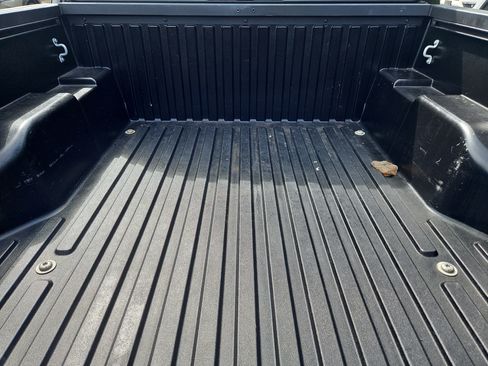 Used 2022 Toyota Tacoma TRD Off-Road AWD/4WD image 28