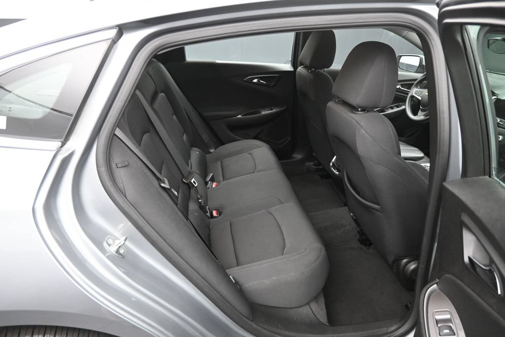Used 2025 Chevrolet Malibu LT FWD image 15