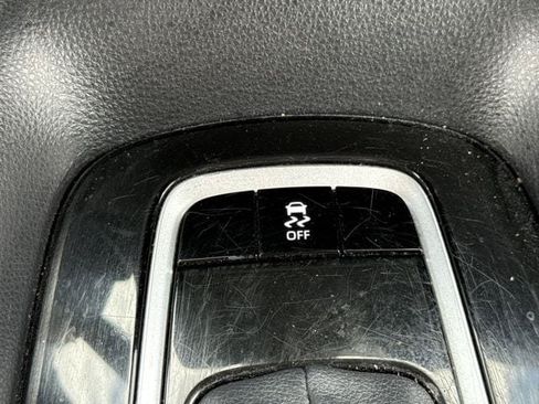 Used 2025 Toyota Corolla LE FWD image 22