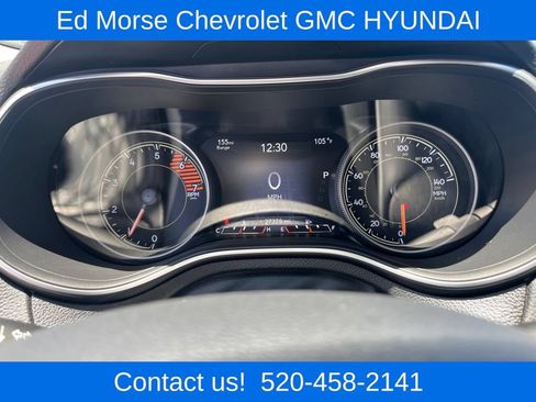 Used 2020 Jeep Cherokee Trailhawk AWD/4WD image 17