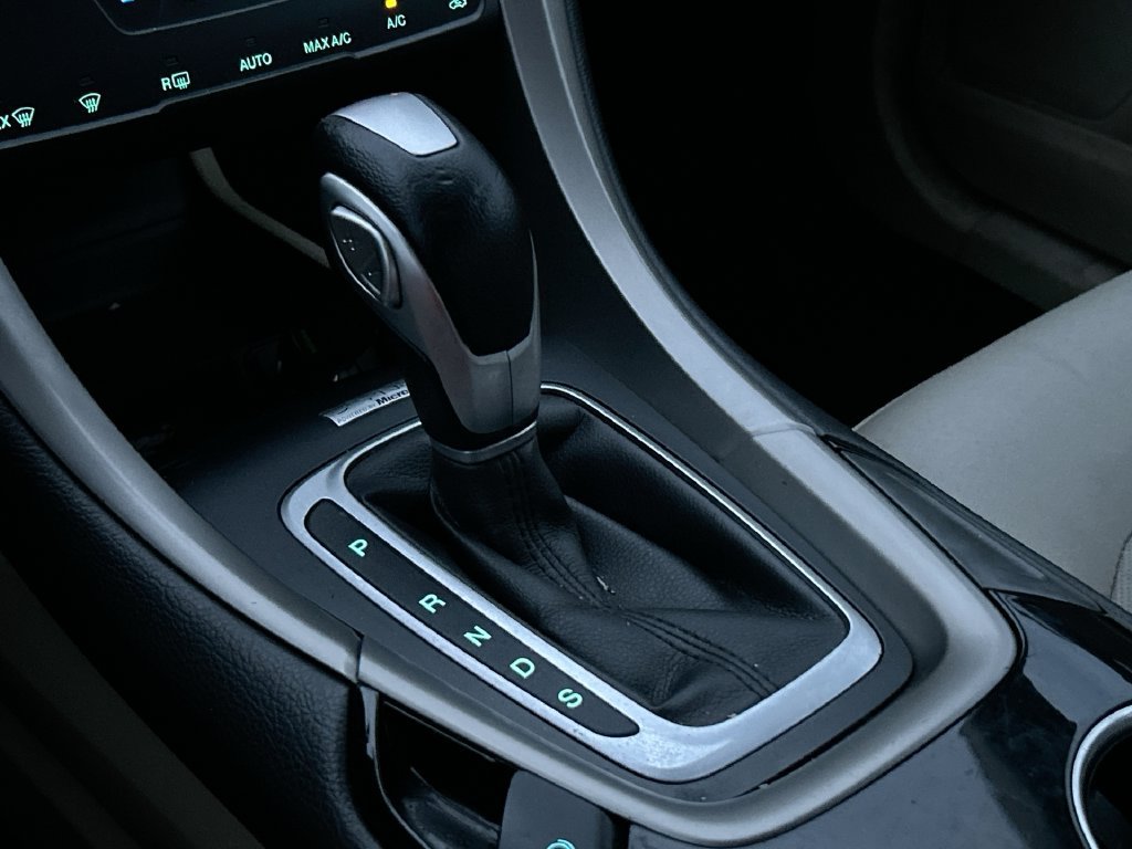 Used 2013 Ford Fusion SE FWD image 23