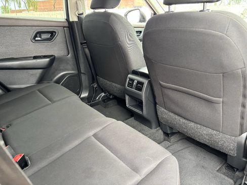 Used 2023 Nissan Rogue S FWD image 14