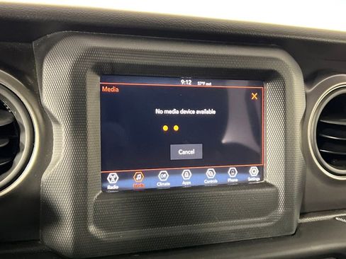 Used 2023 Jeep Gladiator Sport image 23