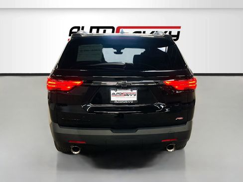 Used 2023 Chevrolet Traverse RS AWD/4WD image 6