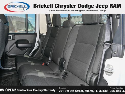 Used 2023 Jeep Gladiator Sport AWD/4WD image 17