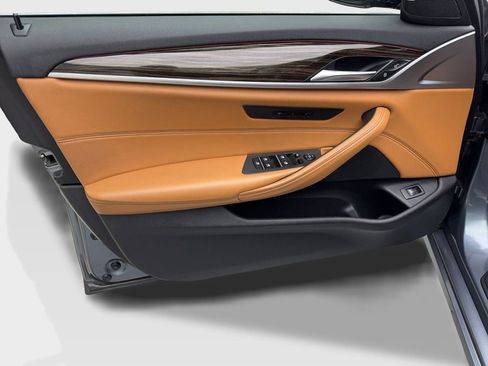 Used 2022 BMW 530i xDrive w/ Convenience Package image 31