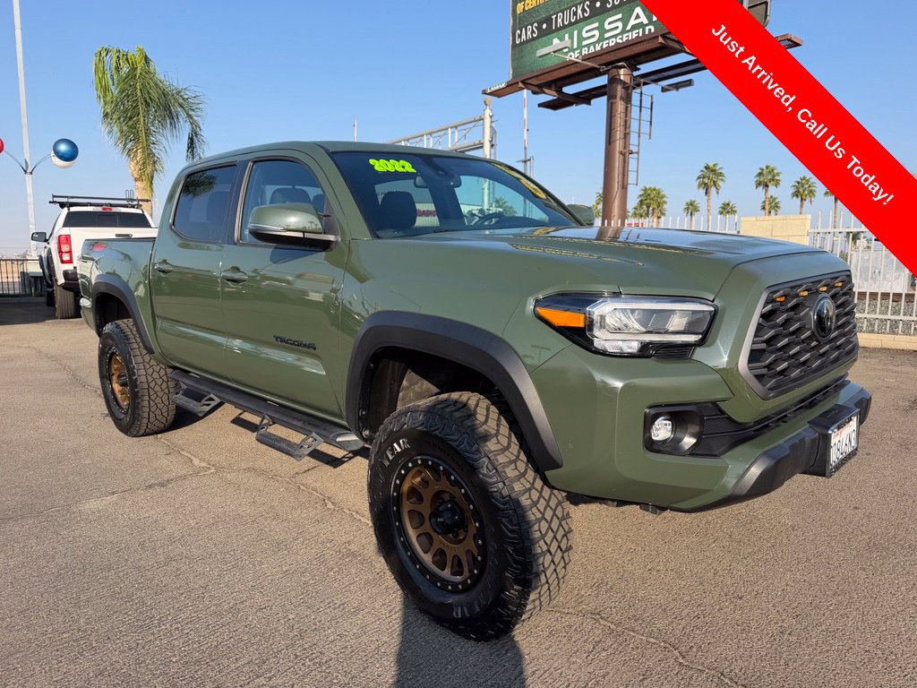 Used 2022 Toyota Tacoma TRD Off-Road w/ Black Out Package (TMS) AWD/4WD 360° Tour