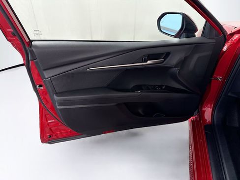 Used 2025 Toyota Camry SE image 24