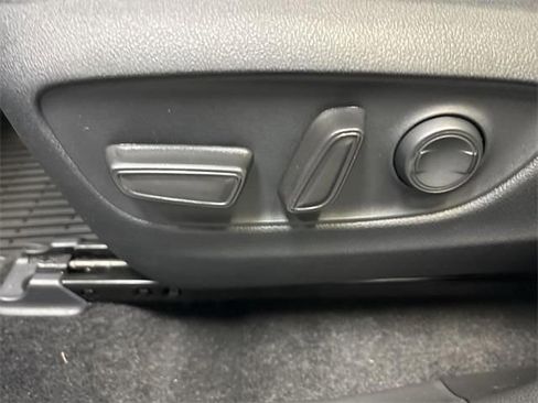 Used 2025 Toyota RAV4 XLE image 15