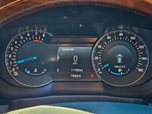 Used 2017 Ford Explorer Platinum image 21