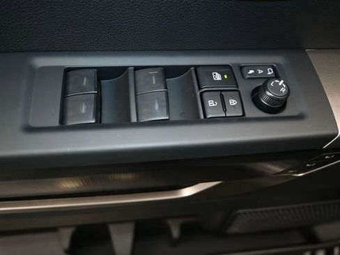 New 2026 Toyota Tundra Platinum AWD/4WD image 12