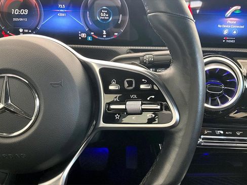 Used 2023 Mercedes-Benz CLA 250 4MATIC image 21