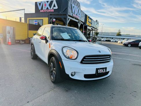 Used 2014 MINI Cooper Countryman image 3