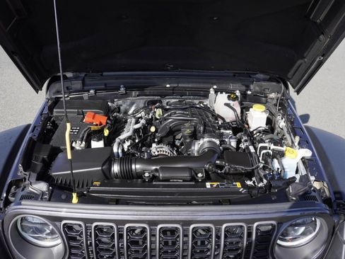 Used 2024 Jeep Gladiator Mojave w/ Convenience Group image 29