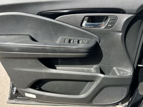 Used 2017 Honda Pilot Elite image 23