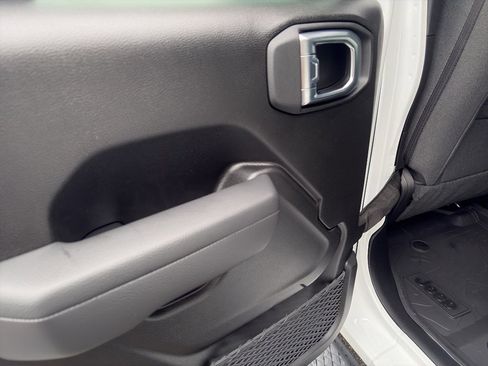 New 2026 Jeep Gladiator Sport image 15