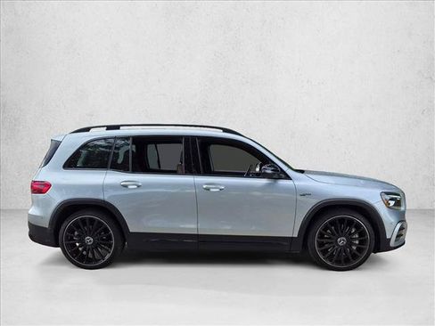 Used 2025 Mercedes-Benz GLB 35 AMG 4MATIC image 4