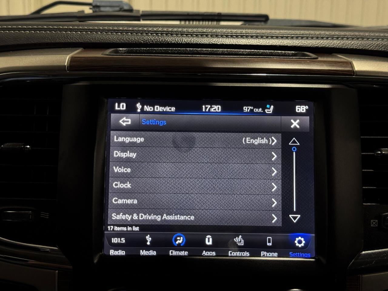 Used 2018 RAM 2500 Laramie w/ Convenience Group AWD/4WD image 42