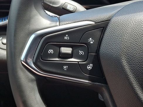 Used 2025 Chevrolet Trax LT w/ Driver Confidence Package FWD image 25