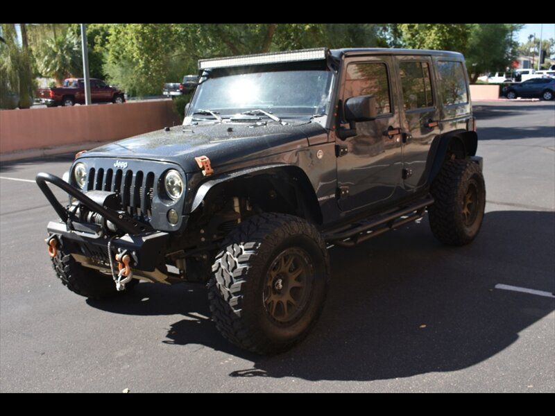 Used 2017 Jeep Wrangler Unlimited Rubicon w/ Connectivity Group AWD/4WD image 4