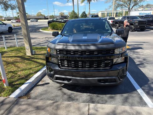Used 2021 Chevrolet Silverado 1500 Custom w/ Rally Edition image 2