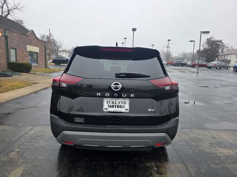 Used 2021 Nissan Rogue SV image 7