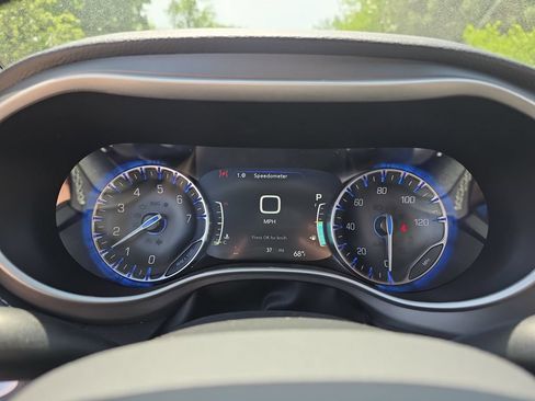 New 2027 Chrysler Pacifica Limited FWD image 21