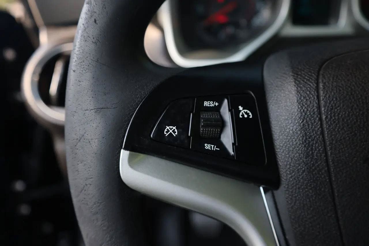 Used 2013 Chevrolet Camaro LS RWD image 18