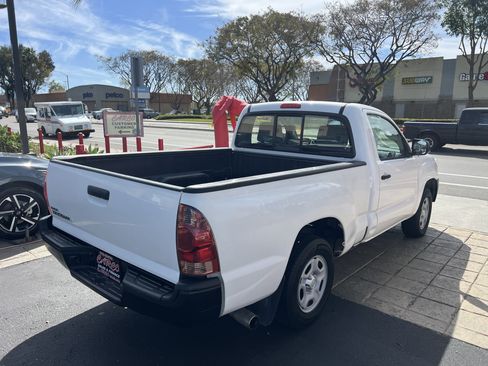 Used 2014 Toyota Tacoma 2WD Regular Cab image 8
