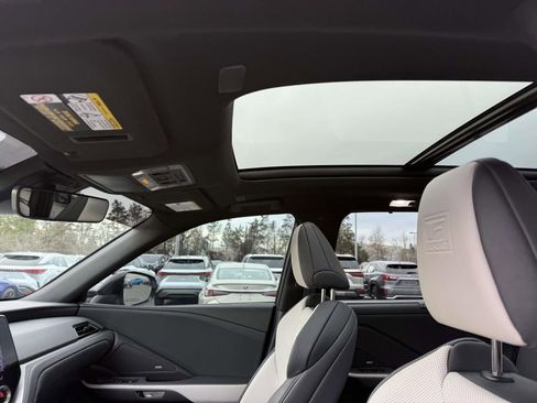 Used 2025 Lexus TX 350 AWD w/ Technology Package image 21