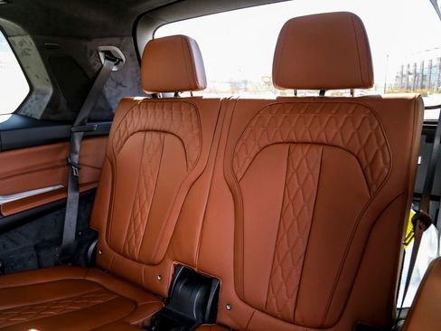 New 2026 BMW X7 M60i image 27