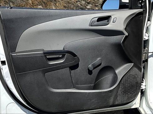 Used 2020 Chevrolet Sonic LT image 20