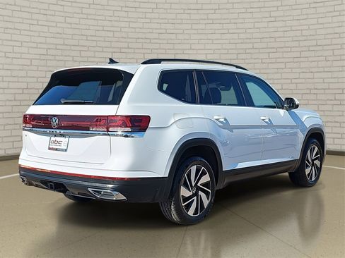 Used 2025 Volkswagen Atlas SE image 5