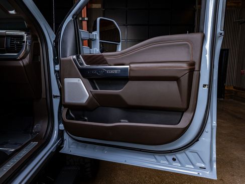 Used 2026 Ford F450 King Ranch w/ Chrome Package image 36