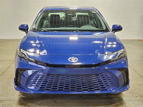 Used 2025 Toyota Camry XSE image 8
