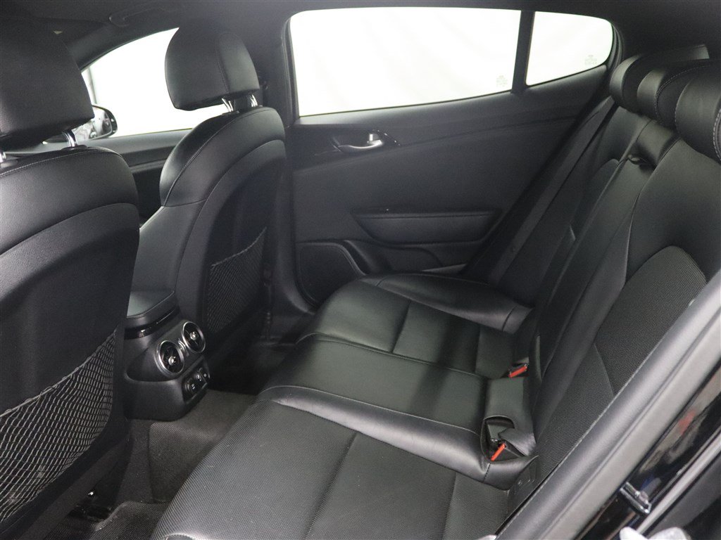 Used 2022 Kia Stinger GT-Line RWD image 19
