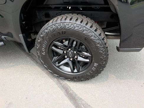 Used 2020 Chevrolet Silverado 1500 Custom Trail Boss w/ Custom Convenience Package AWD/4WD image 32