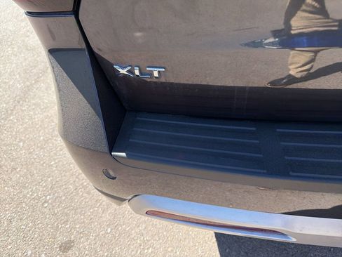 Used 2024 Ford Expedition Max XLT image 12