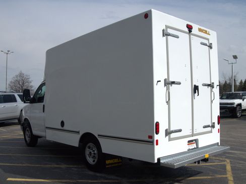 New 2025 GMC Savana 3500 w/ Power Convenience Package image 5