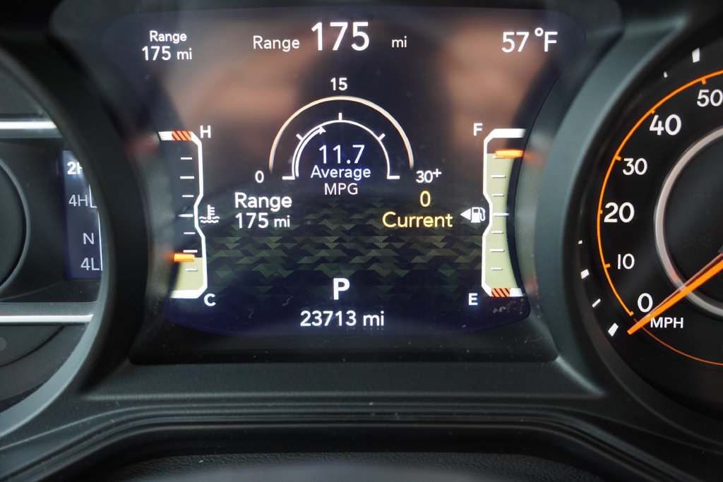 Used 2025 Jeep Wrangler Unlimited Rubicon w/ Convenience Group AWD/4WD image 33