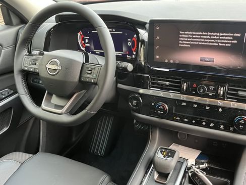 New 2026 Nissan Pathfinder SL AWD/4WD image 10
