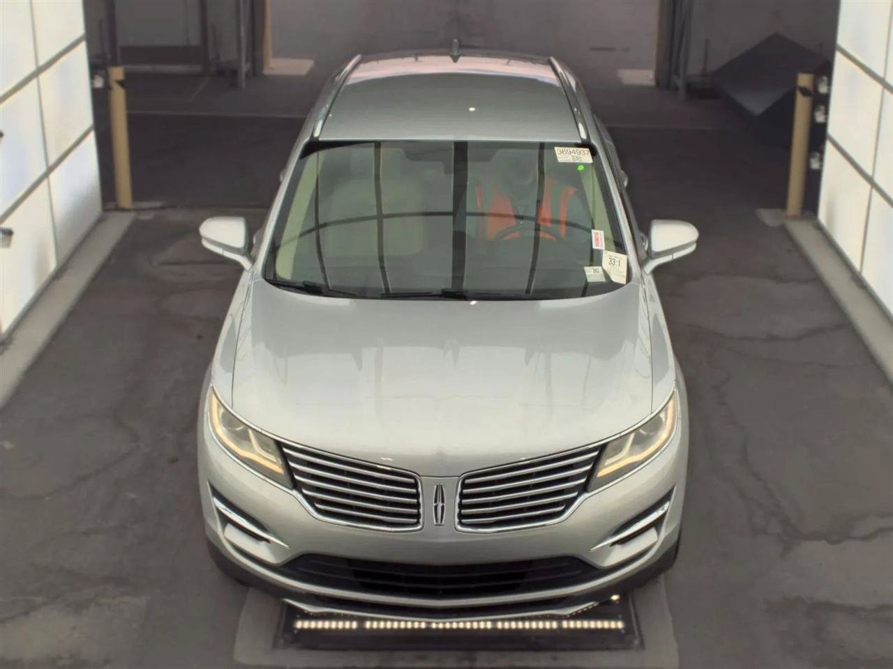 Used 2017 Lincoln MKC Premiere FWD image 2