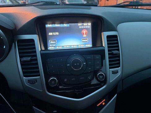 Used 2015 Chevrolet Cruze LT FWD image 19