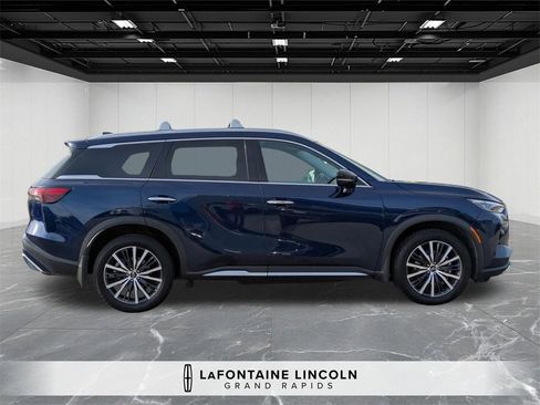 Used 2022 INFINITI QX60 Sensory w/ Cargo Package image 6