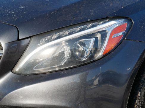 Used 2016 Mercedes-Benz C 300 4MATIC Sedan image 16